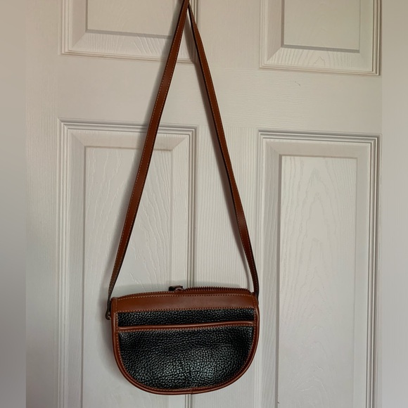 Coldwater Canyon Crossbody Handbag - Picture 1 of 4